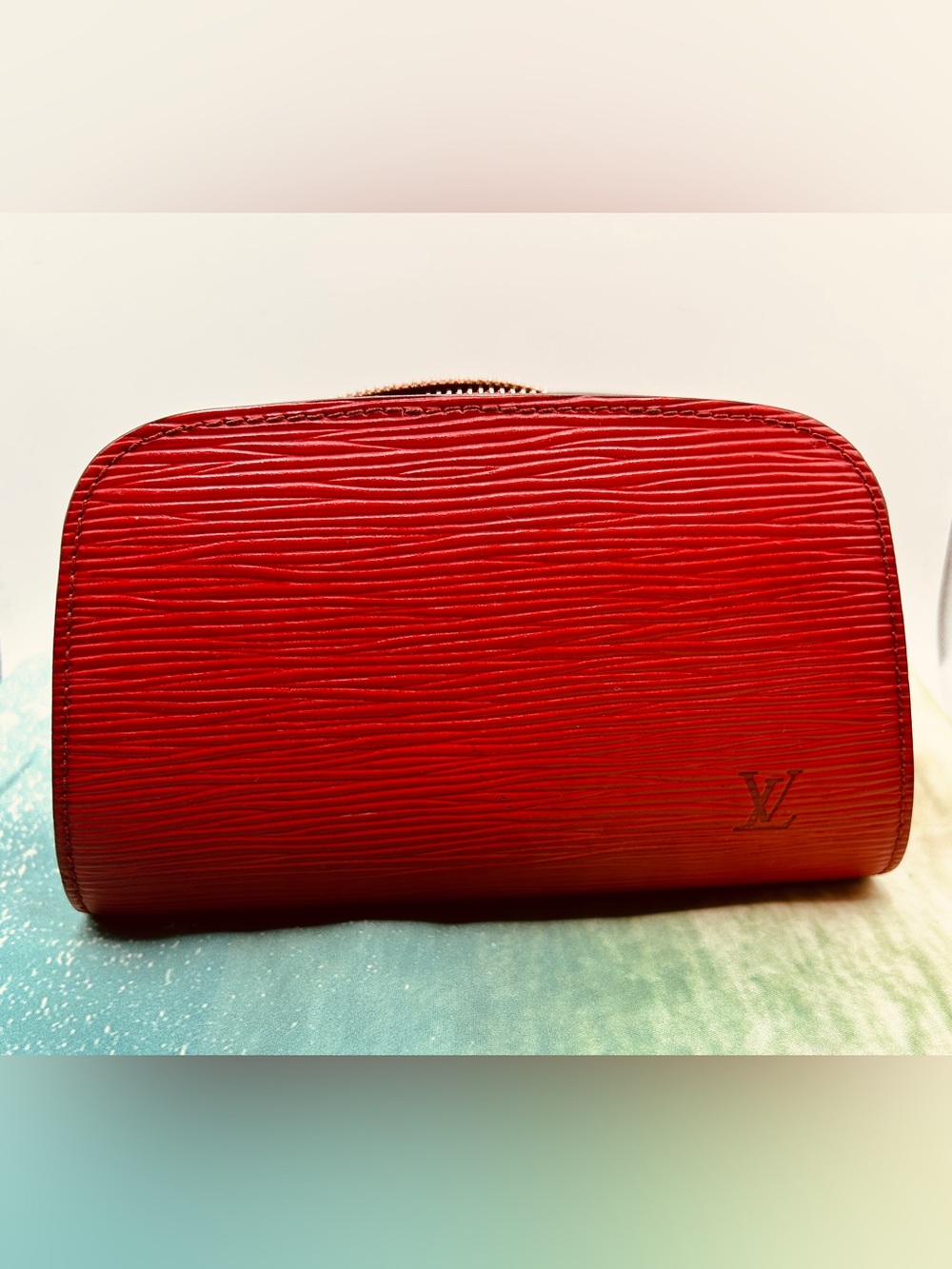 AUTHENTIC VINTAGE LOUIS VUITTON RED EPI COSMETIC POUCH PM
